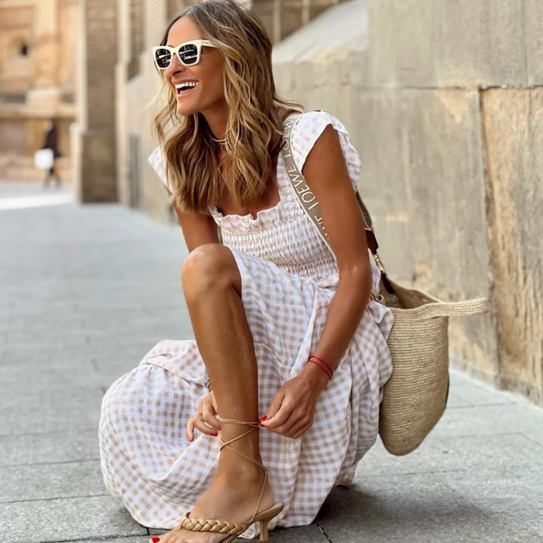Demi | Long dress with ruffled sleeves and checked frills