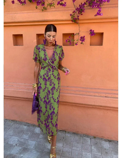 Lucy | Boho V-Neck Floral Pleated Dress